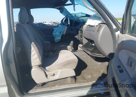 2002 Toyota Tacoma Base V6 из США, поврежденный, VIN 5TEWN72NX2Z019087